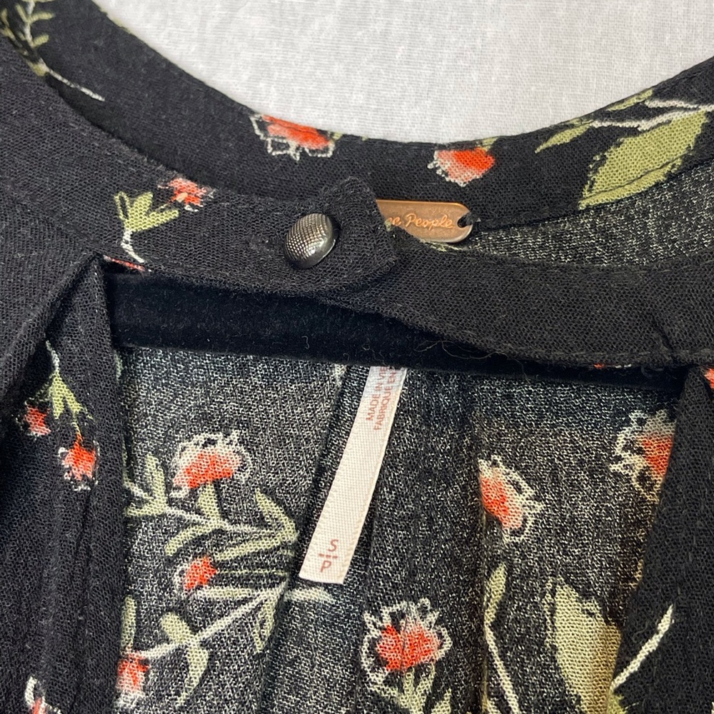 Free People black floral print tunic dress side seam pockets casual loose fit - Picture 9 of 13